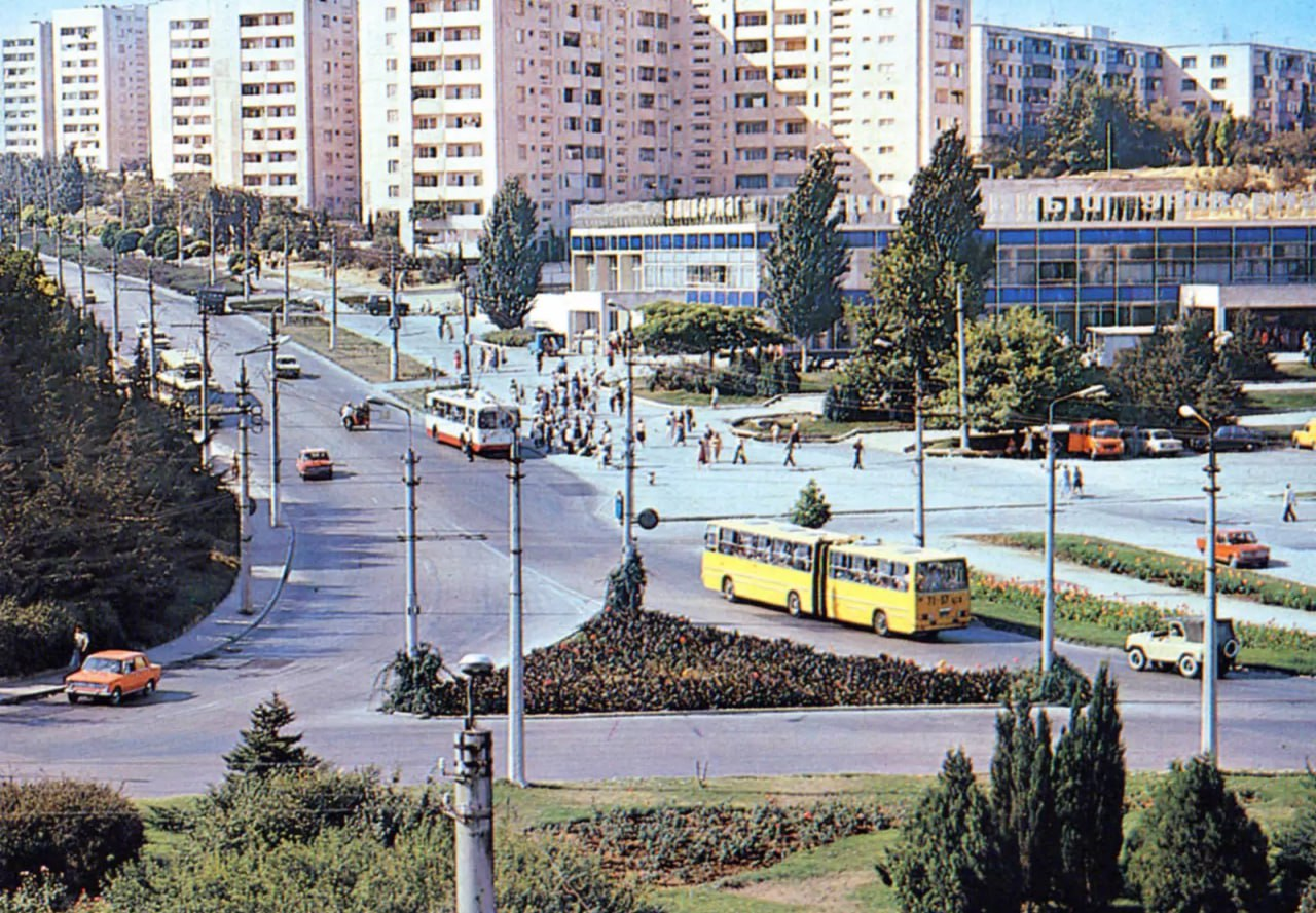 Севастополь, площадь имени 50-летия СССР. 1983 год - Севастополь, Крым, СССР, 80-е, Сделано в СССР, Детство в СССР, Ретро, Telegram (ссылка), Старое фото