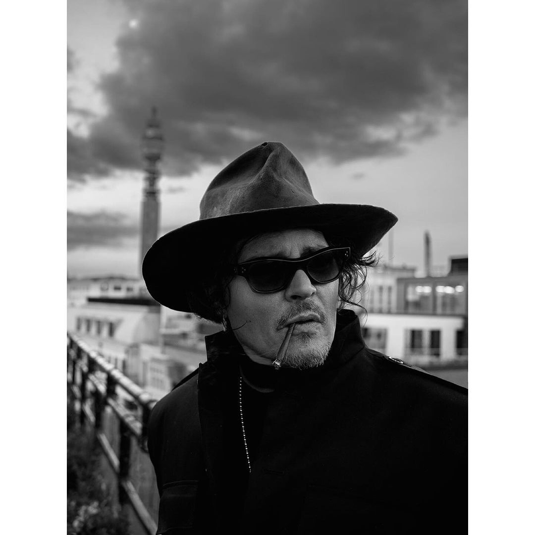 Johnny Depp pays tribute to the late Jeff Beck with a performance in London - Johnny Depp, Jeff Beck, Jimmy Page, Billy Gibbons, Celebrities, Actors and actresses, The singers, Concert, London, Great Britain, Musicians, Longpost, The photo, Black and white photo