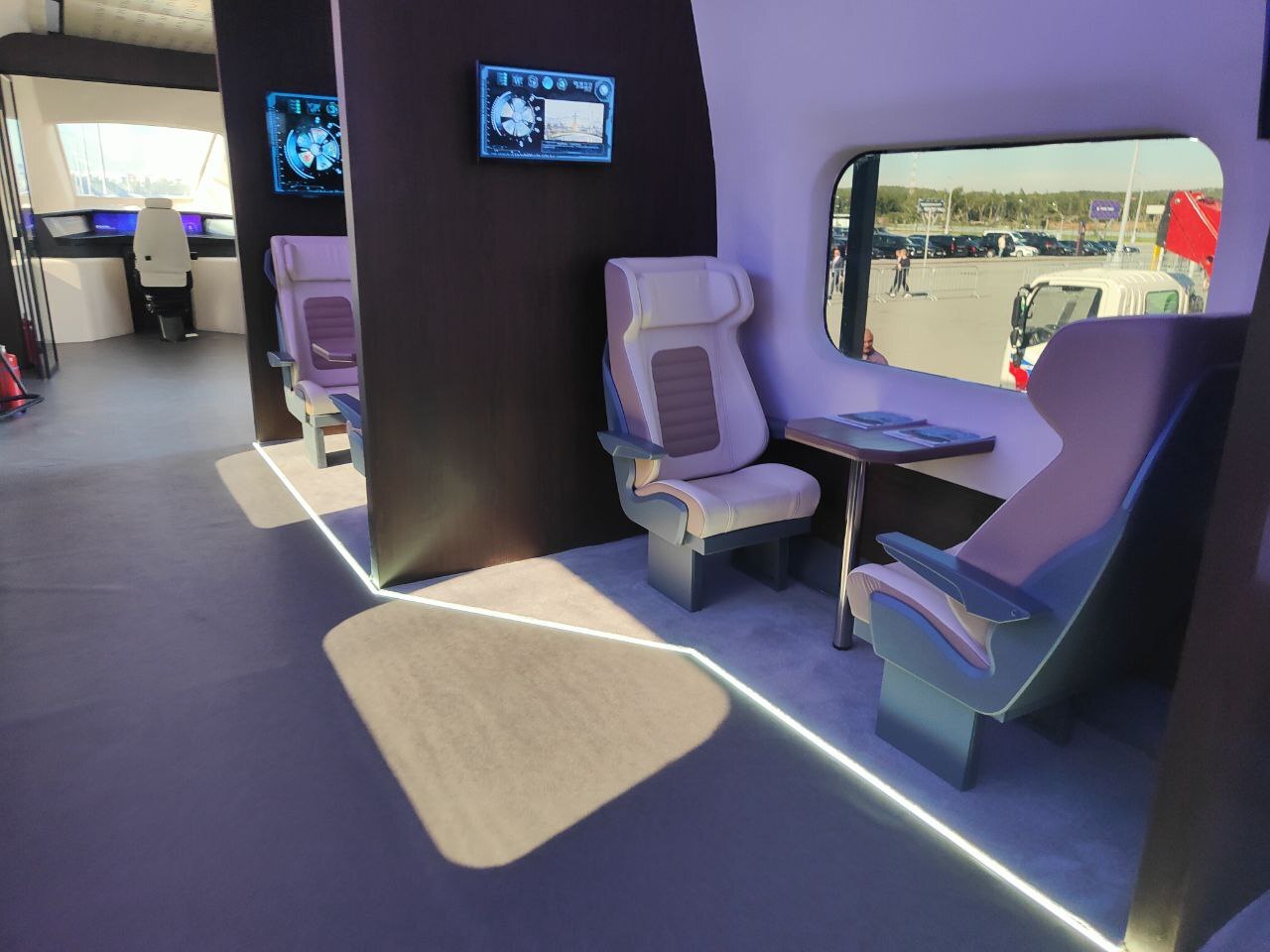 We look at the model of the train for the high-speed railway in detail - Railway, Russian Railways, A train, Innoprom, Passenger Transportation, Saint Petersburg, Moscow, Longpost