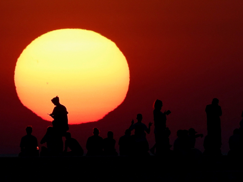 Today on planet Earth - Around the world, India, The photo, Planet Earth, news, Children, A life, Garbage, Asia, China, Sunset, Muscle, Peace, Holidays, Spain, Sport, France, Swimming, Telegram (link), Longpost