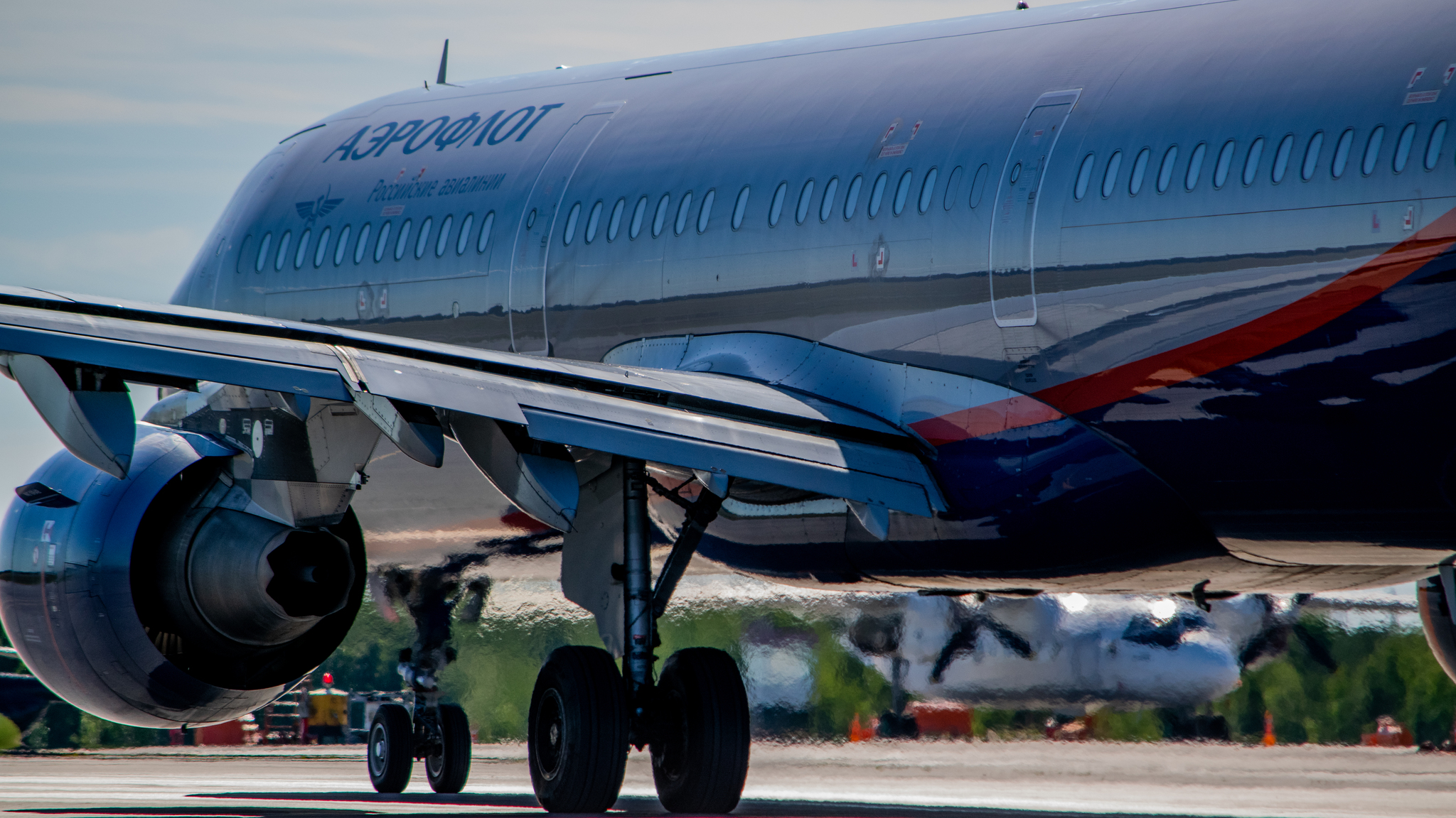 Spotting at the airport in Surgut, 07/07/2024 - My, Surgut, KhMAO, The airport, Spotting, The photo, Airplane, Aviation, Summer, Longpost