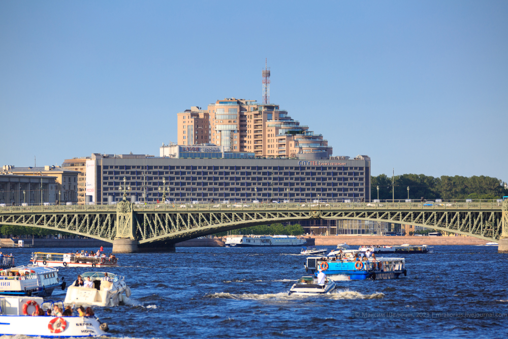 A boat trip along the rivers of St. Petersburg. Part 1 - My, Saint Petersburg, Architecture, Longpost