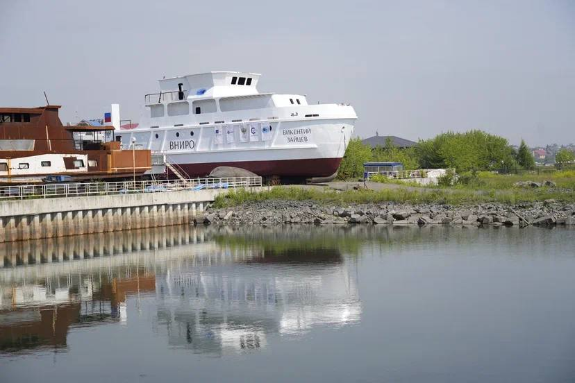 Belogorod residents launched the R/V Vikenty Zaitsev worth 489.4 million rubles. for Baikal (for the environment) - news, Russia, Shipbuilding, Baikal, Tver region, launching, Video, Video VK, Longpost