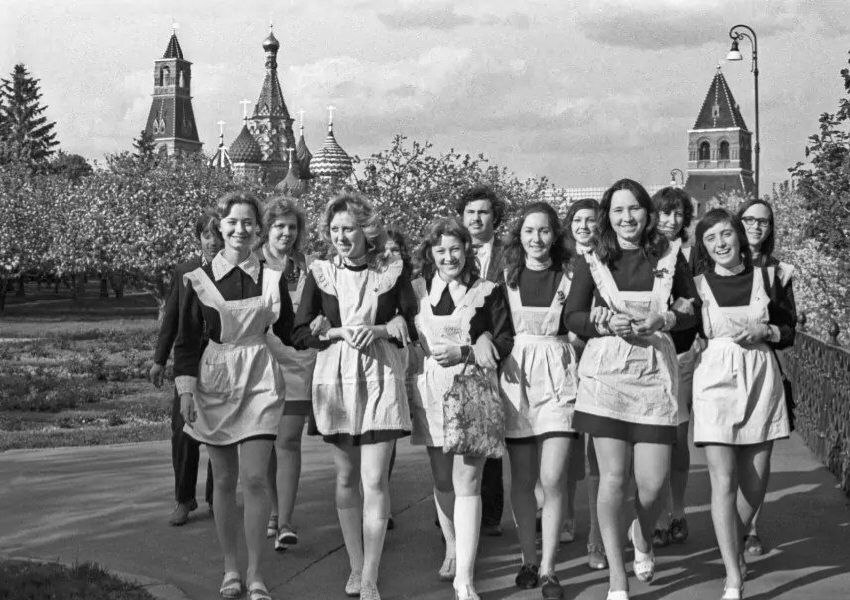 USSR graduates - the USSR, Youth, Youth, School, Pupils, Girls, The dress, Telegram (link), The photo