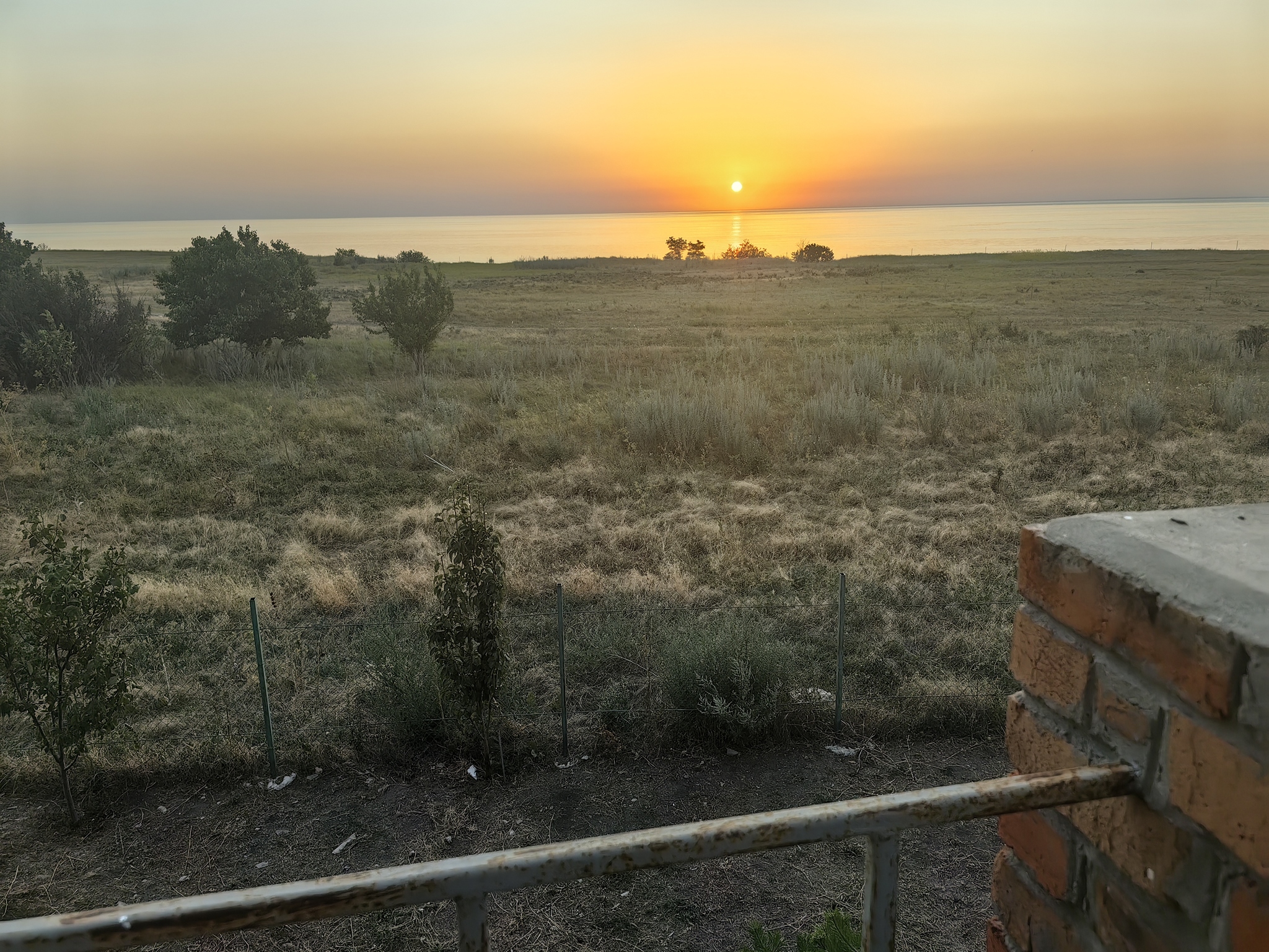 Sea of ??Azov :) - My, Azov sea, Coast, Vacation, Sunset, Summer, Balcony