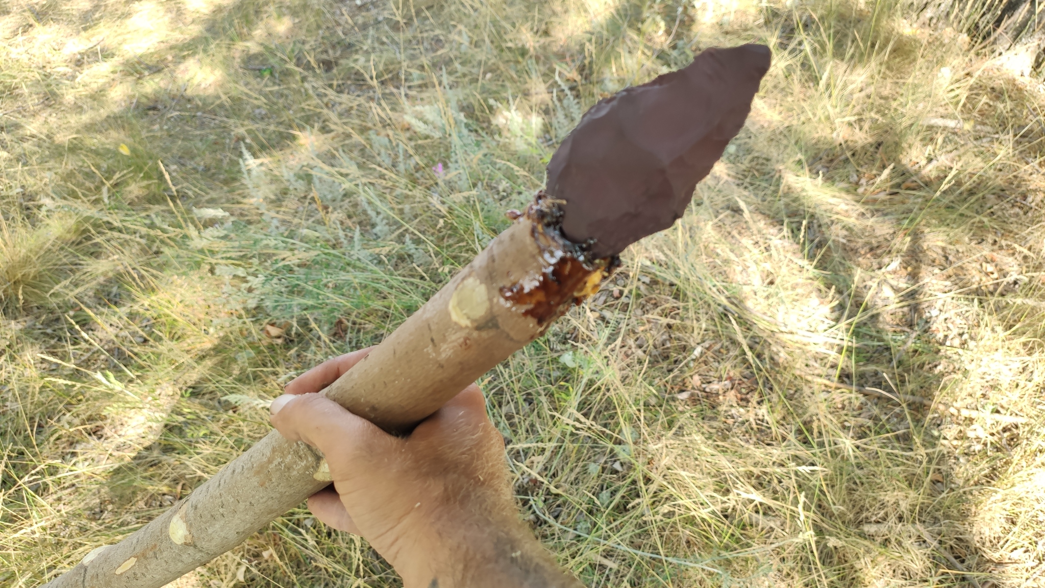 How to make a spear with a flint tip, in the field, without the use of modern materials and glues - My, Travels, Hiking, Wild tourism, Paleolithic, Primitive technologies, Video, Youtube, Longpost