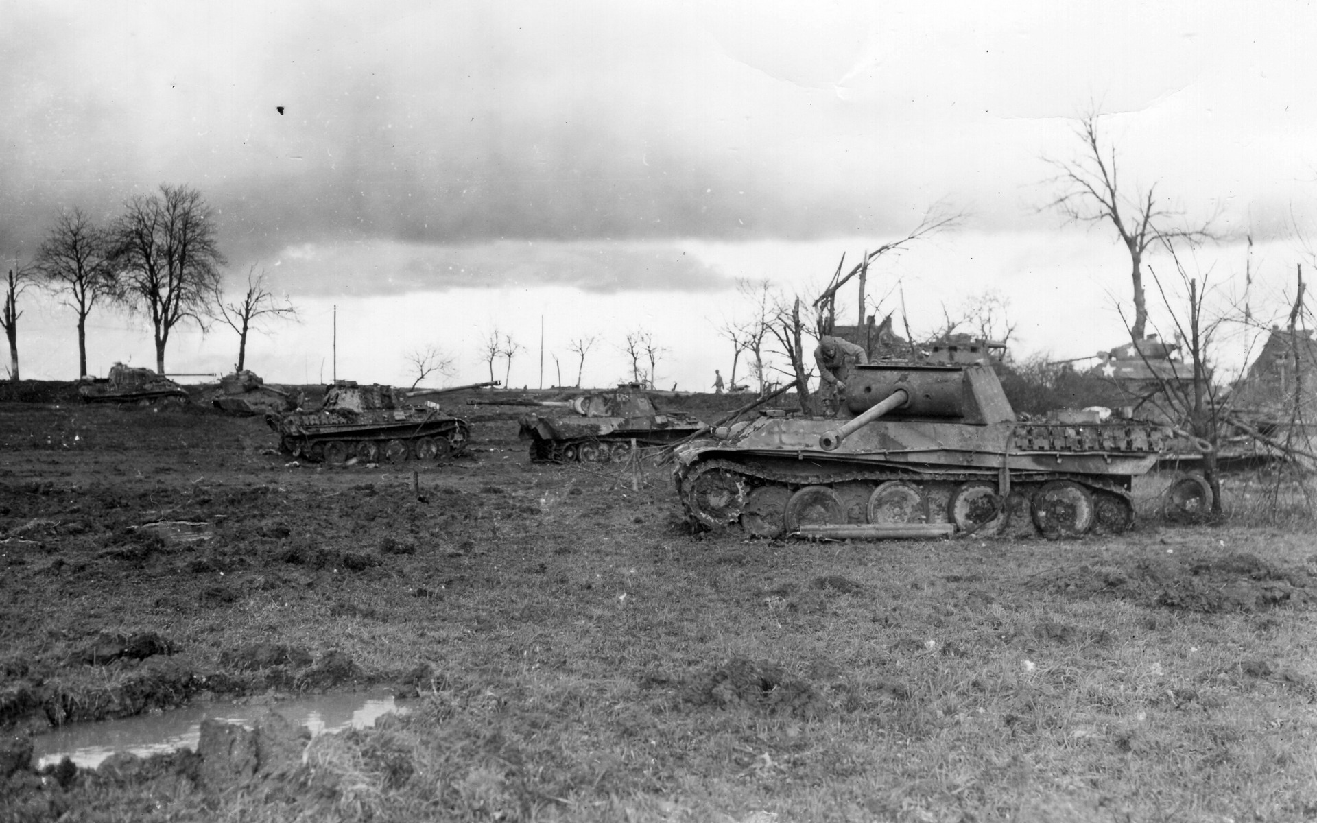 Tank battle at Arracourt - The Second World War, Military equipment, Tanks, USA, Germany, France, Military history, History (science), The photo, Old photo, Historical photo, Longpost