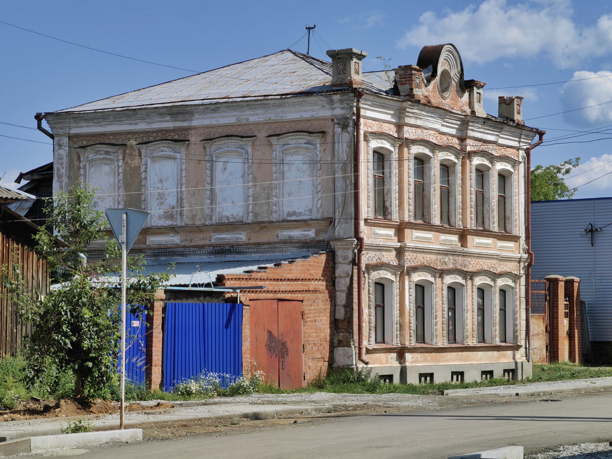 Путешествие по Уралу на УАЗе, часть 11: Невьянск, наклонная башня - Моё, Автопутешествие, Путешествие по России, Путешествия, Урал, Невьянск, Невьянская башня, Свердловская область, УАЗ, Видео, Вертикальное видео, Длиннопост