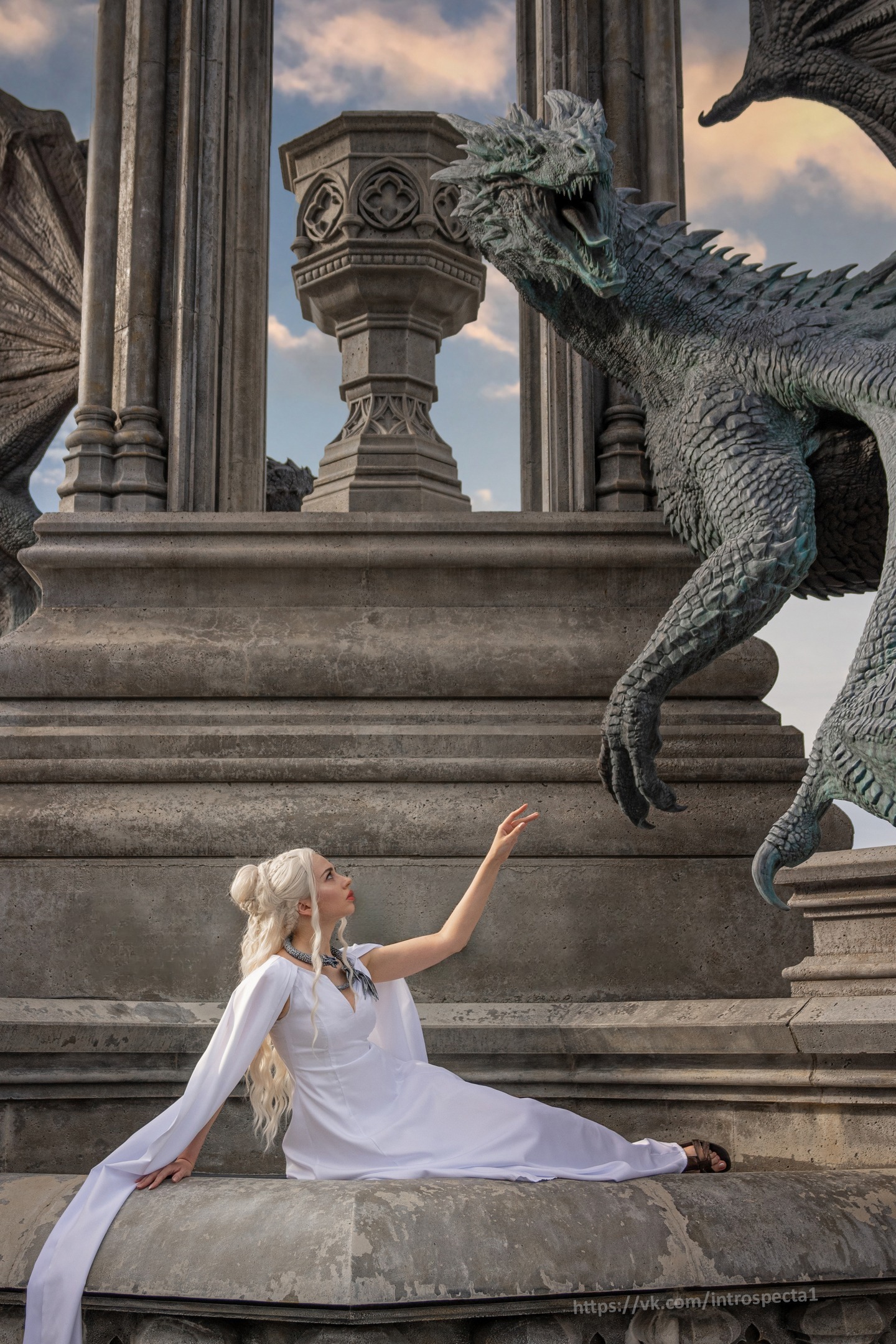 Cosplay Daenerys Targaryen and her dragons. Garibaldi Castle - My, Cosplay, Cosplayers, PHOTOSESSION, Girls, The photo, Garibaldi Castle, The Dragon, Mother of dragons, Daenerys Targaryen, Game of Thrones, Serials, House of the Dragon, Targaryen, PLIO, Longpost