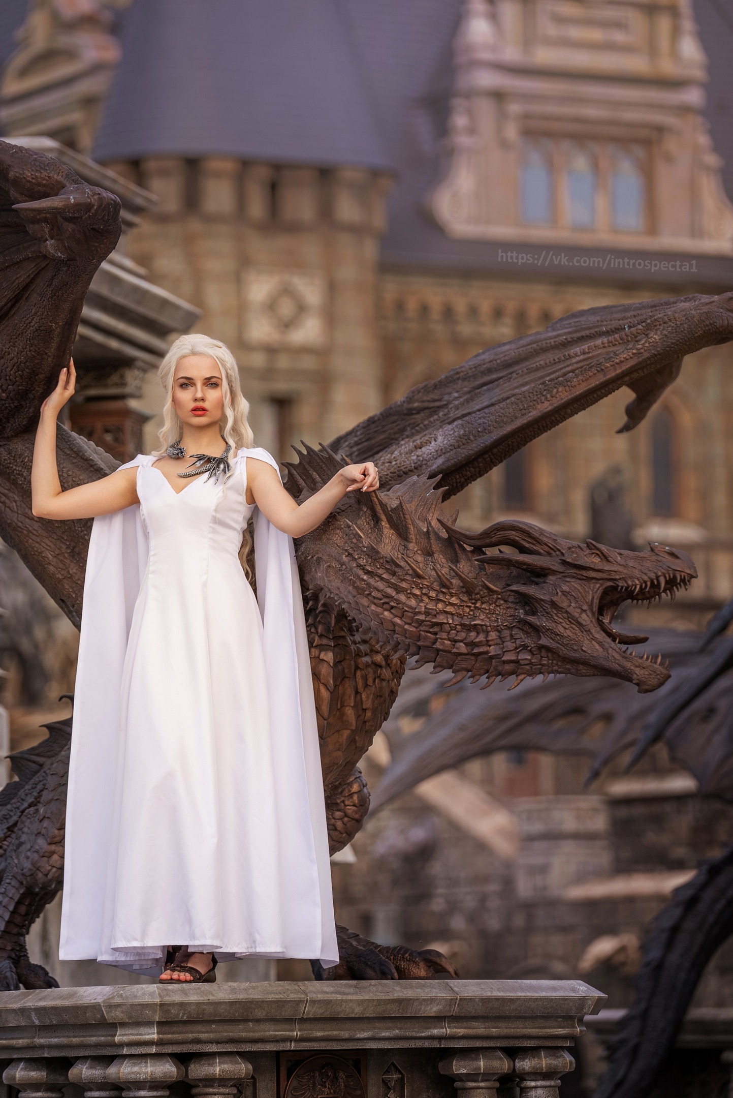 Cosplay Daenerys Targaryen and her dragons. Garibaldi Castle - My, Cosplay, Cosplayers, PHOTOSESSION, Girls, The photo, Garibaldi Castle, The Dragon, Mother of dragons, Daenerys Targaryen, Game of Thrones, Serials, House of the Dragon, Targaryen, PLIO, Longpost