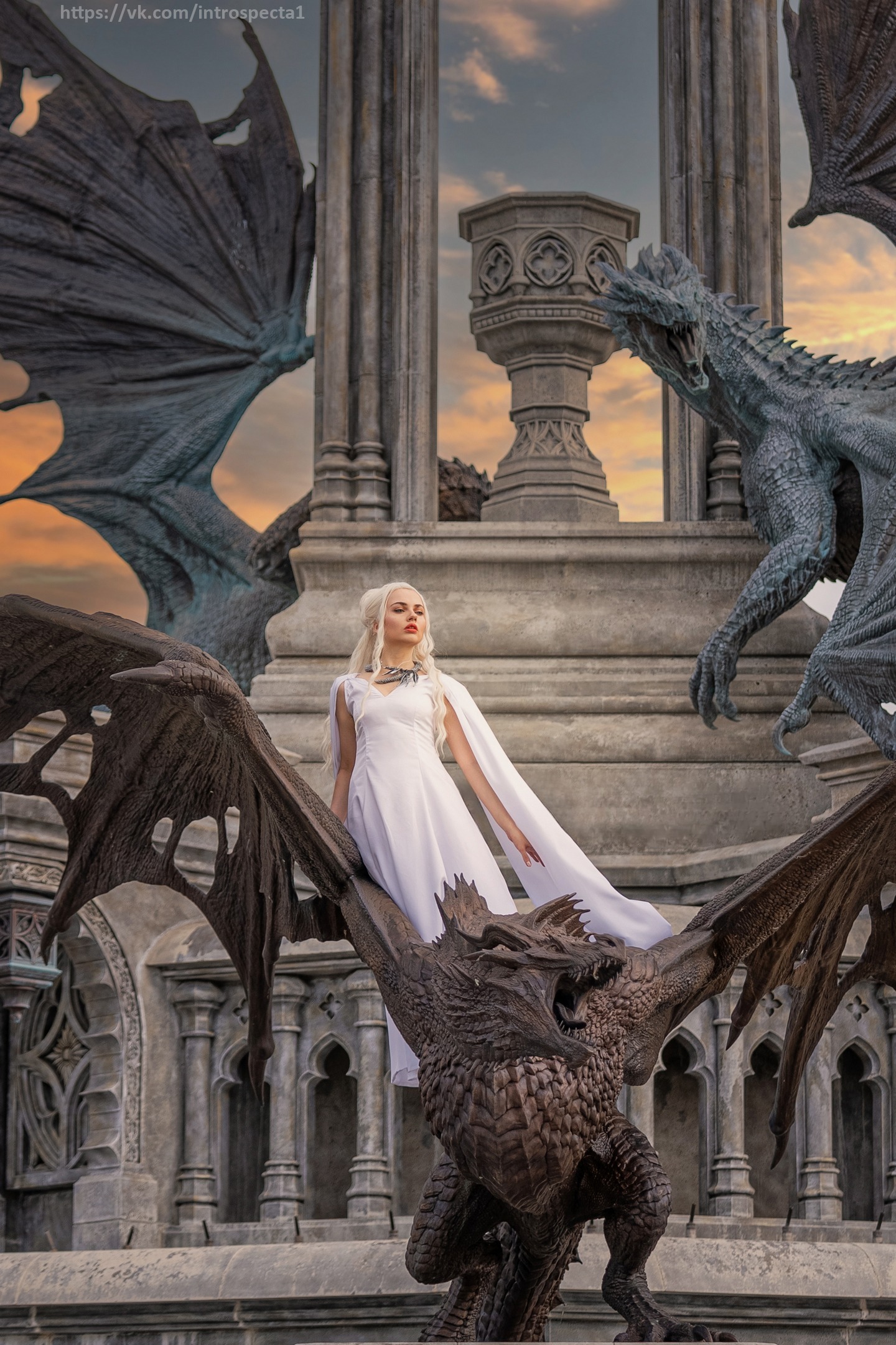 Cosplay Daenerys Targaryen and her dragons. Garibaldi Castle - My, Cosplay, Cosplayers, PHOTOSESSION, Girls, The photo, Garibaldi Castle, The Dragon, Mother of dragons, Daenerys Targaryen, Game of Thrones, Serials, House of the Dragon, Targaryen, PLIO, Longpost