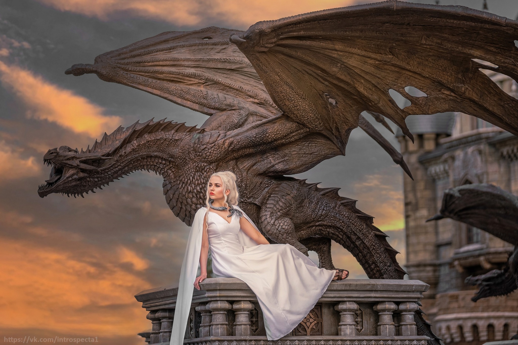 Cosplay Daenerys Targaryen and her dragons. Garibaldi Castle - My, Cosplay, Cosplayers, PHOTOSESSION, Girls, The photo, Garibaldi Castle, The Dragon, Mother of dragons, Daenerys Targaryen, Game of Thrones, Serials, House of the Dragon, Targaryen, PLIO, Longpost