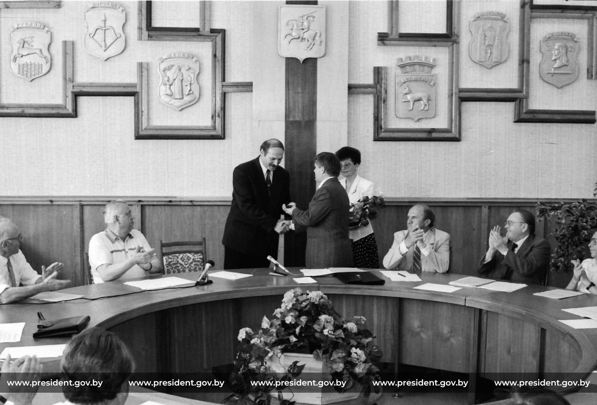 Presentation of the certificate of the President of the Republic of Belarus, 1994 - Politics, Alexander Lukashenko, The president, Republic of Belarus