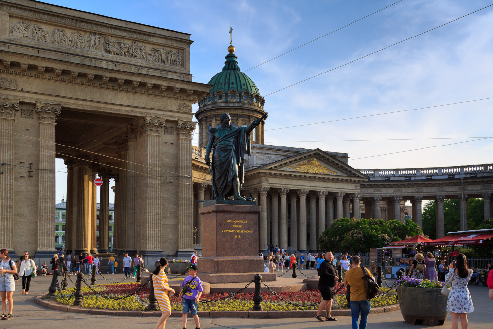 Walking around St. Petersburg, near the Kazan Cathedral - My, Saint Petersburg, Kazan Cathedral, Nevsky Prospect, Longpost