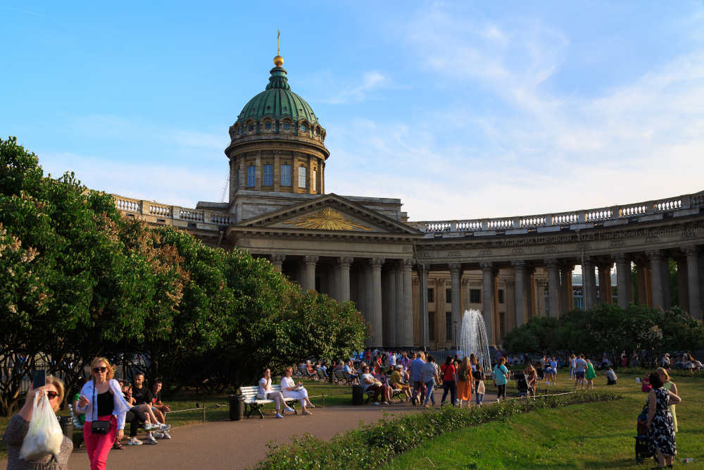 Walking around St. Petersburg, near the Kazan Cathedral - My, Saint Petersburg, Kazan Cathedral, Nevsky Prospect, Longpost