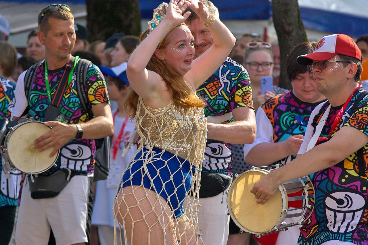 Hey Slavs, samba! - Vitebsk, Republic of Belarus, Holidays, Slavianski Bazaar, Insulting the feelings of believers, Believers, Temple, Dancer, Carnival, Samba, Longpost