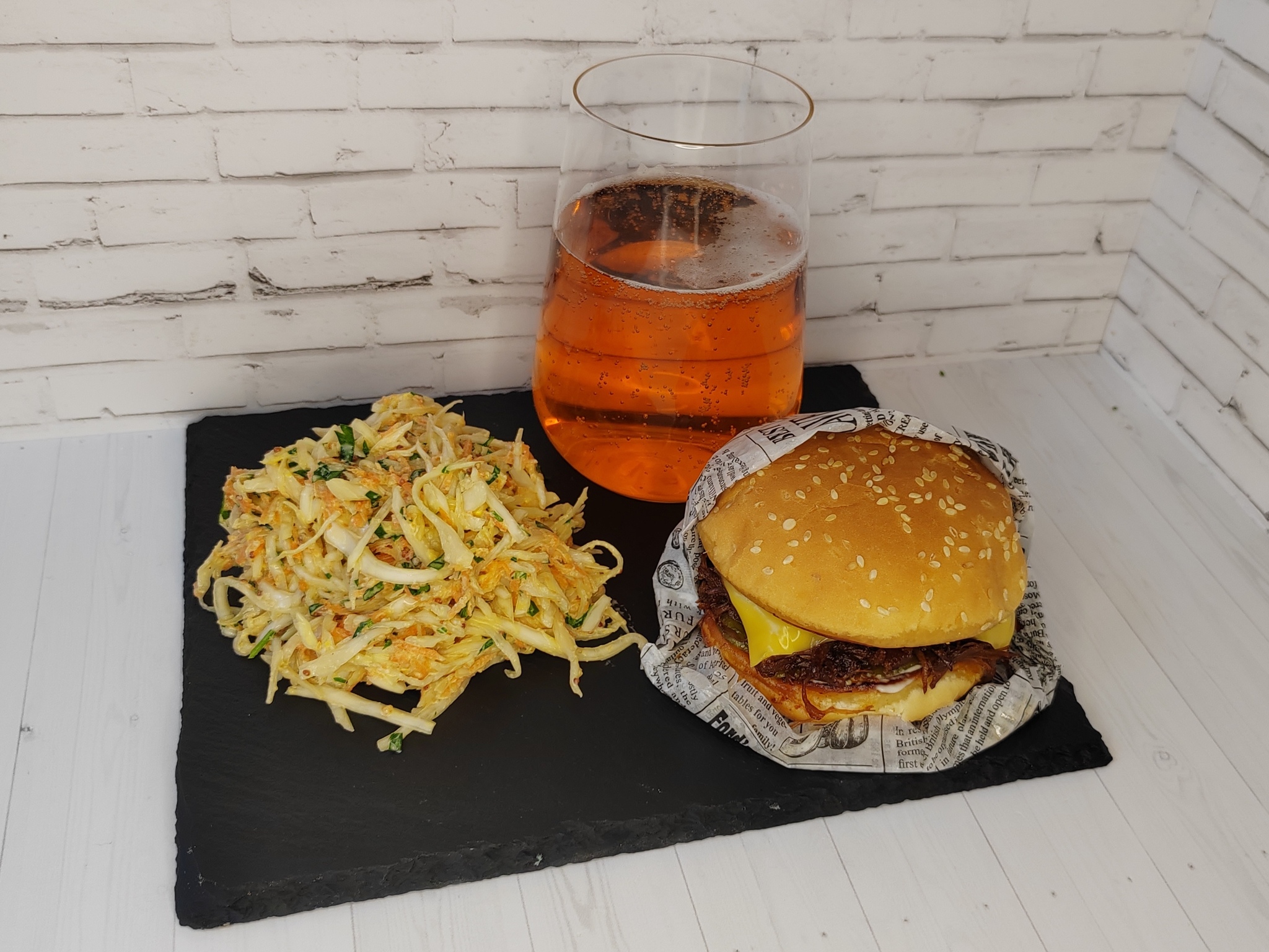 Pulled beef burger and coleslaw salad - My, Snack, Cooking, Recipe, Burger, Beef, American cuisine, Longpost, Food