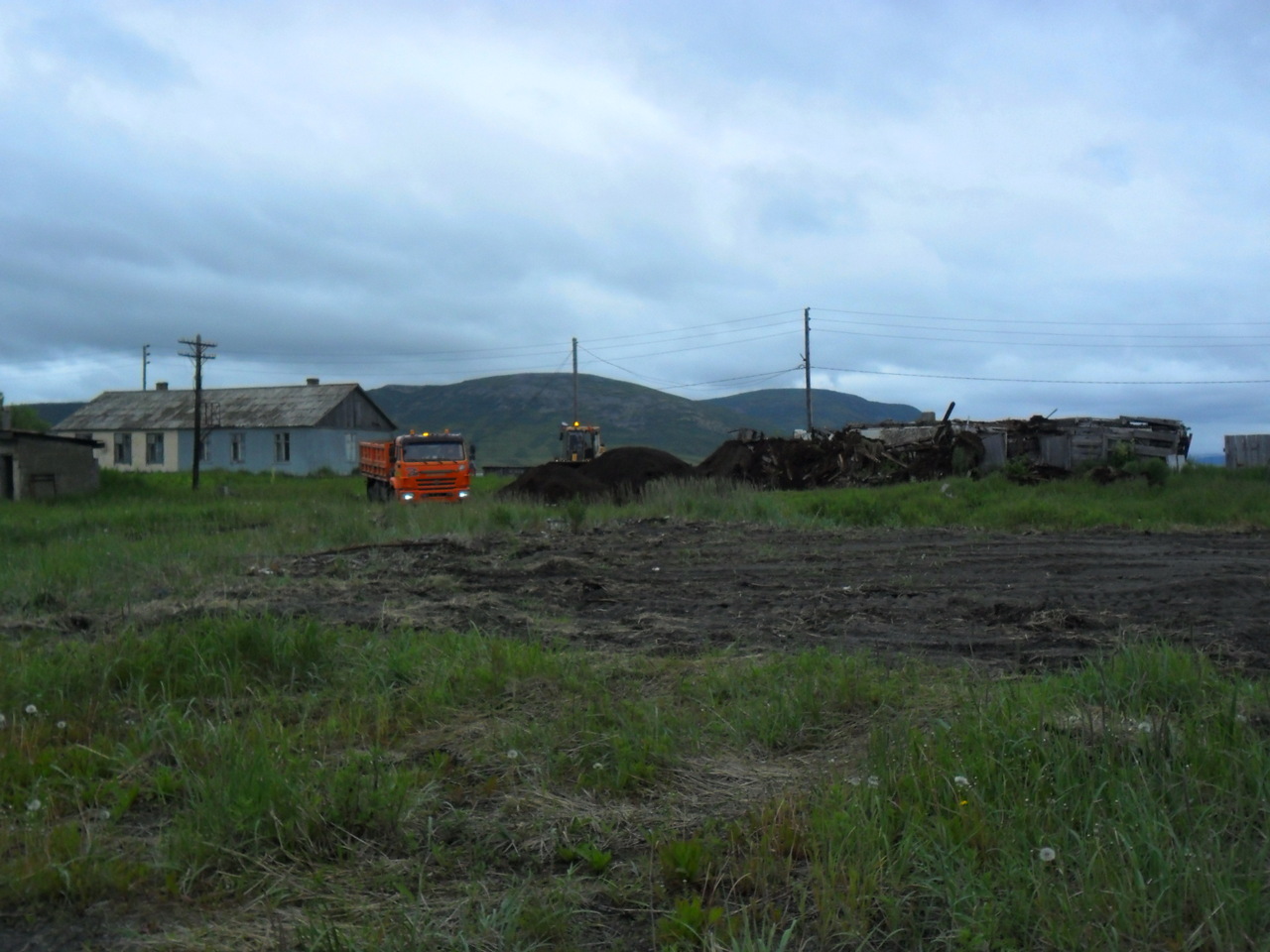 In Pakhachi, house No. 2 on the street is being torn down. River - My, Kamchatka, Demolition, House, Childhood, Nostalgia, Longpost