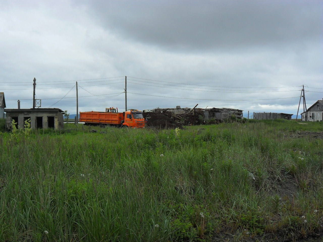 In Pakhachi, house No. 2 on the street is being torn down. River - My, Kamchatka, Demolition, House, Childhood, Nostalgia, Longpost