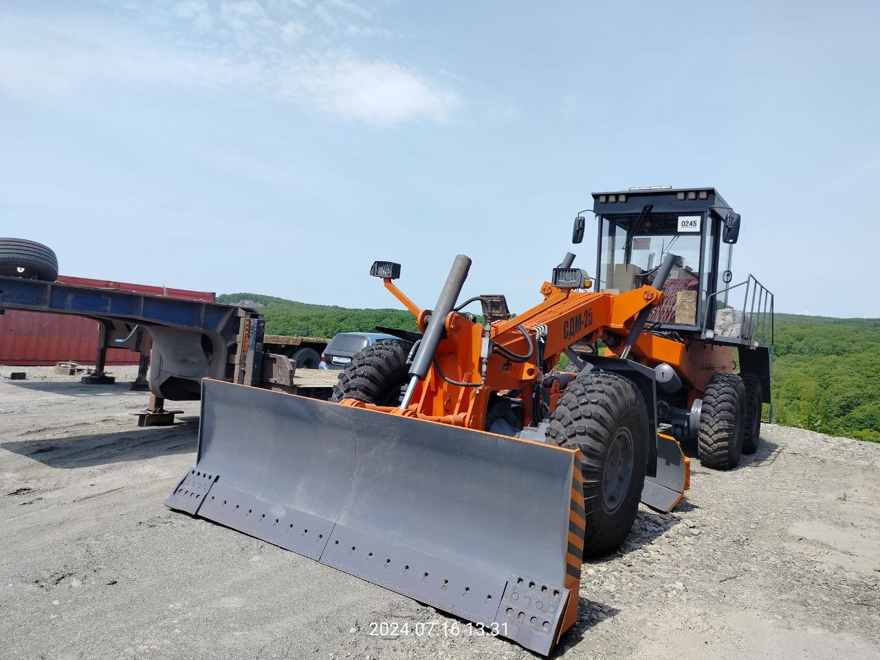 A new all-wheel drive super-heavy motor grader SDM-25 was purchased for the Olyutorsky district - Politics, Kamchatka, Officials, Negative, Road, Grader, Longpost