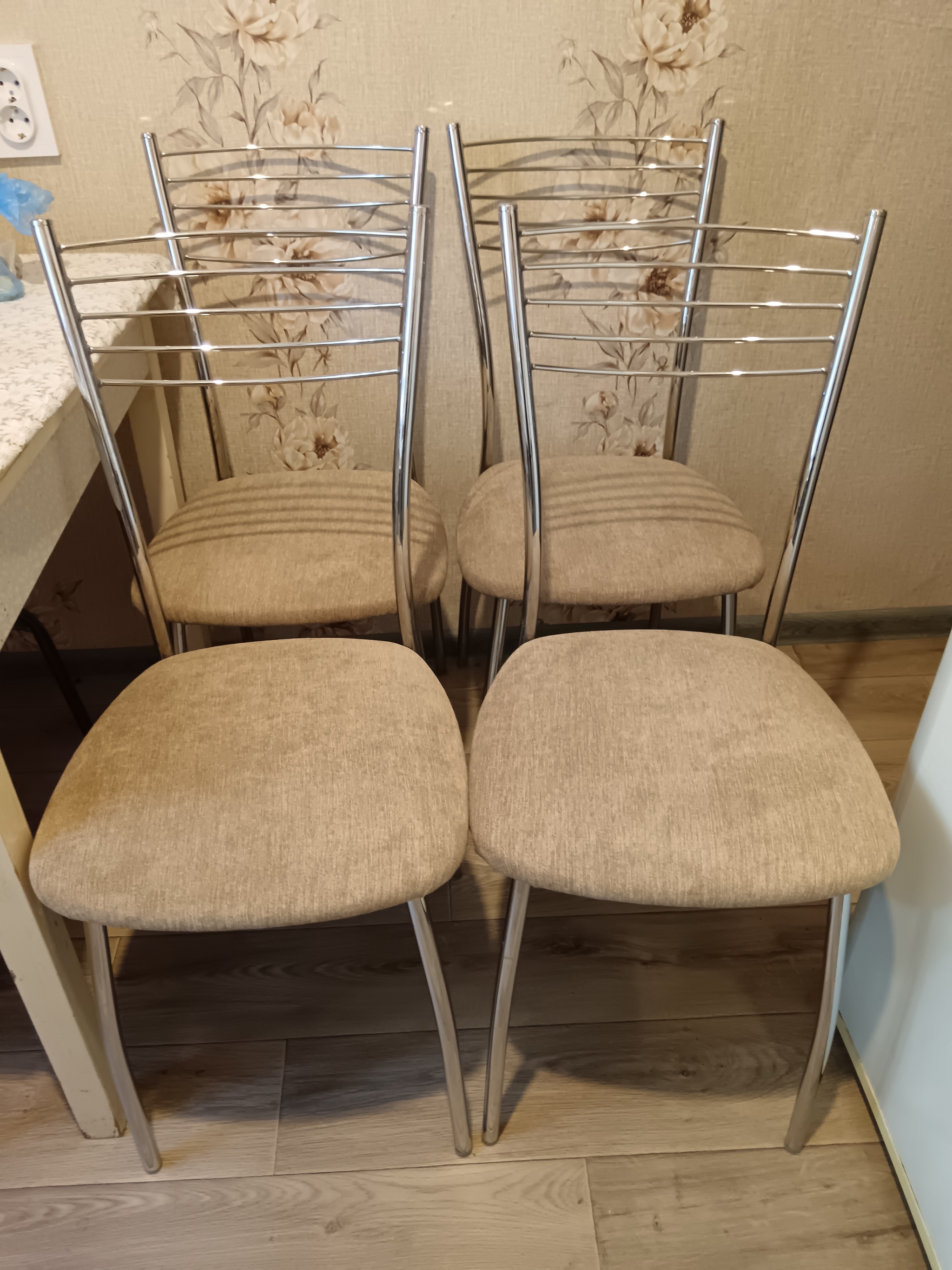 White crocodile leather kitchen chairs - My, Restoration, Repair, Chair, Recovery, Furniture, Padding, Longpost