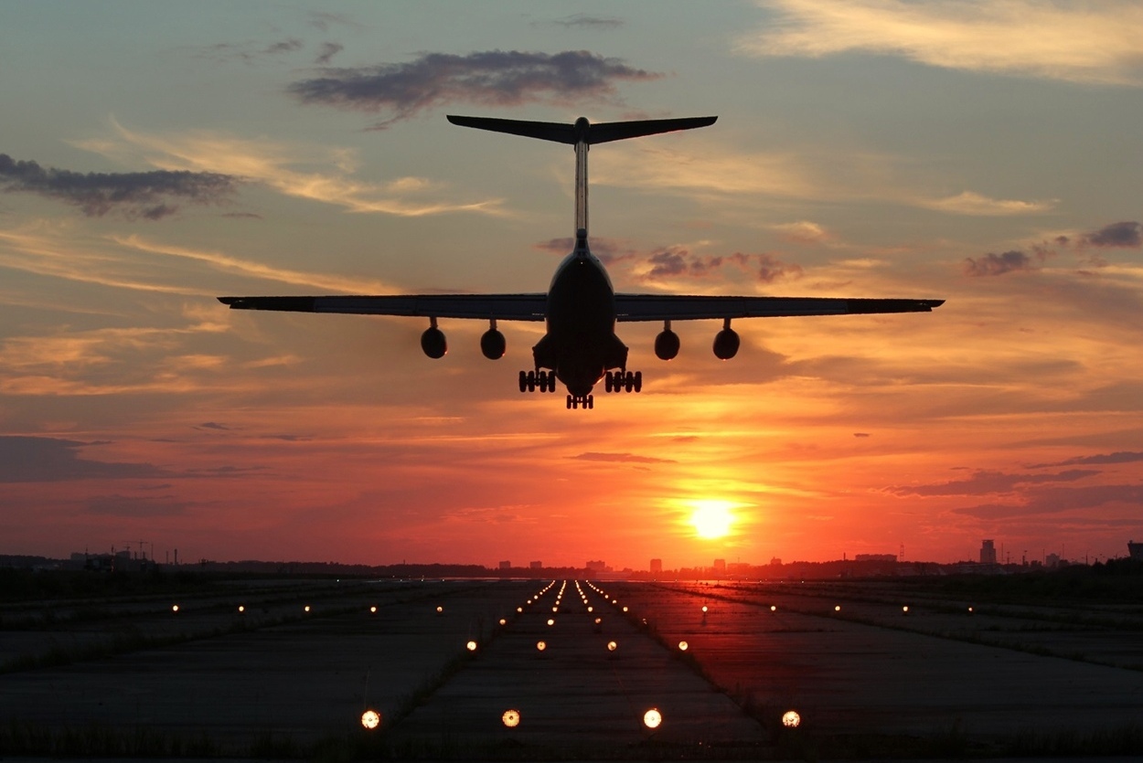 Wave of sunsets. :) - My, Clouds, Sunrises and sunsets, A wave of posts, IL-76, Airplane, The photo