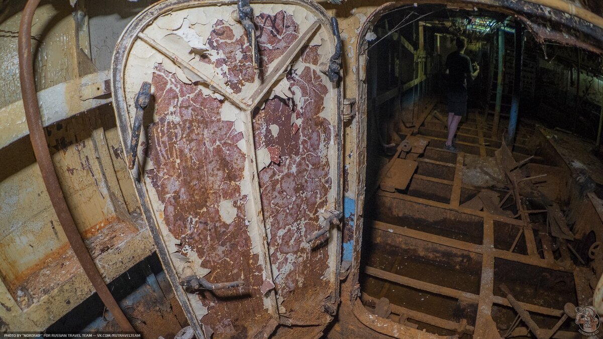 On the shore of the reservoir, a paddle steamer from 1958 has been rusting for 30 years - what remains of the “former luxury”? - My, Abandoned, Local history, sights, Travels, The photo, Longpost