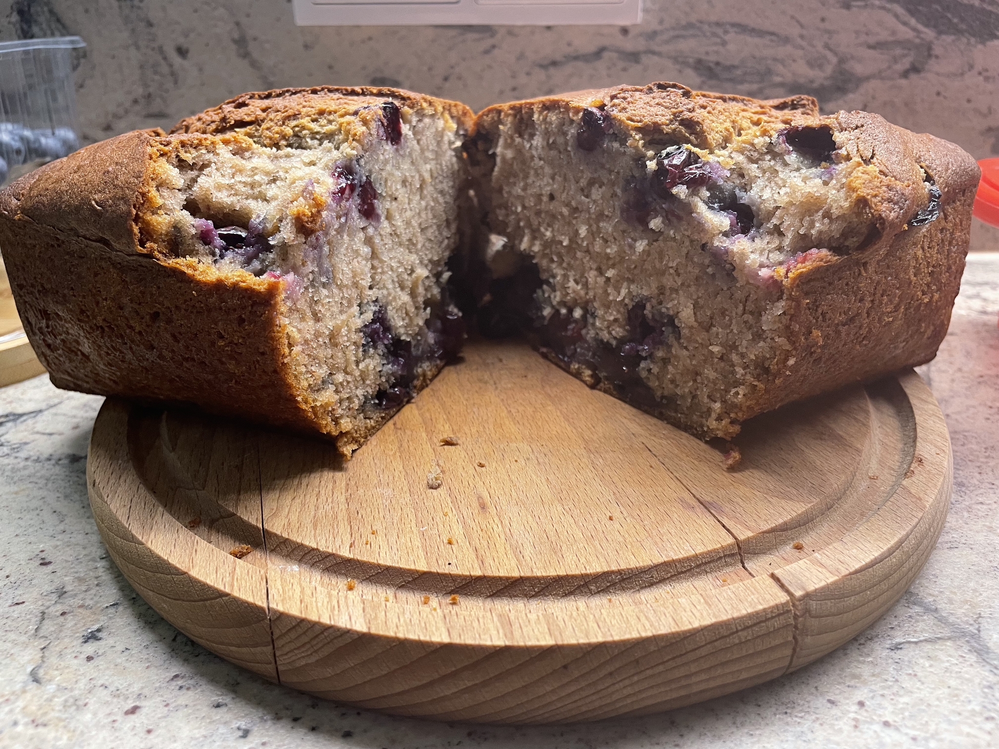 Banana blueberry muffin - My, Cake, Bakery products, Recipe, Food, Preparation, Cooking, Men's cooking, Dessert, Banana, Blueberry, Just, Longpost, Video, Soundless