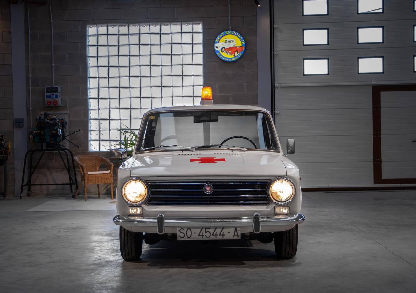 '1974 SEAT 124 Ambulancia - Авто, Испания, Seat, Fiat 124, Ваз-2102, Фотография, 70-е, История автомобилей, Длиннопост