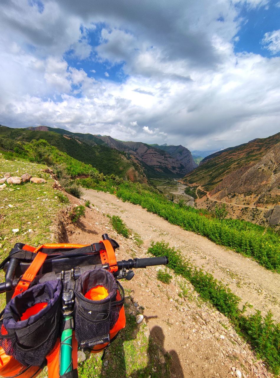 Across the entire Pamirs and Central Asia by bike! 3500 km + Day 23. Still on the road - My, Hike, A bike, Travels, Asia, middle Asia, Туристы, The rocks, Camping, Central Asia, Tajikistan, Pamir, Bike trip, Travelers, Summer, Vacation, Tagil, Longpost