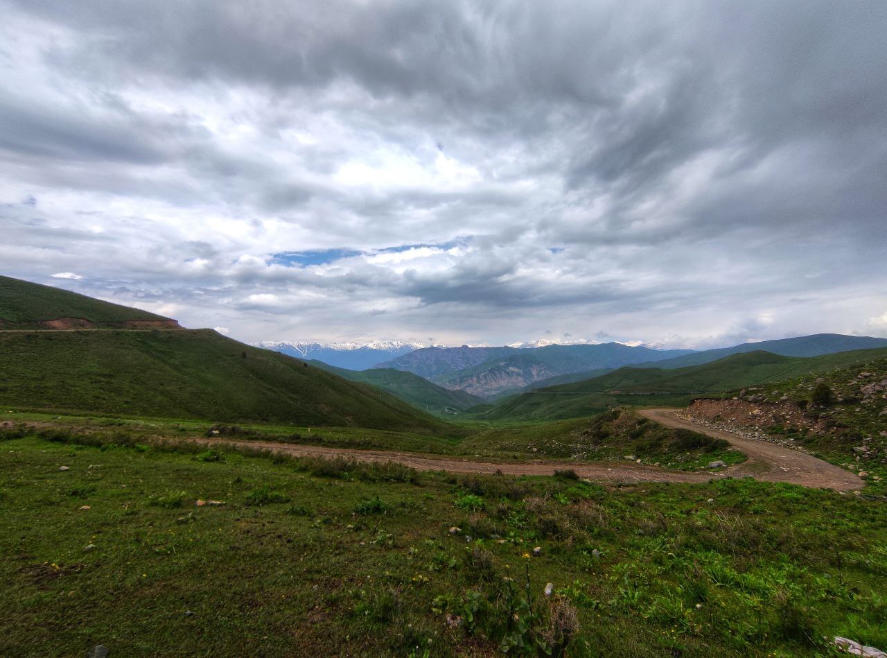 Across the entire Pamirs and Central Asia by bike! 3500 km + Day 23. Still on the road - My, Hike, A bike, Travels, Asia, middle Asia, Туристы, The rocks, Camping, Central Asia, Tajikistan, Pamir, Bike trip, Travelers, Summer, Vacation, Tagil, Longpost