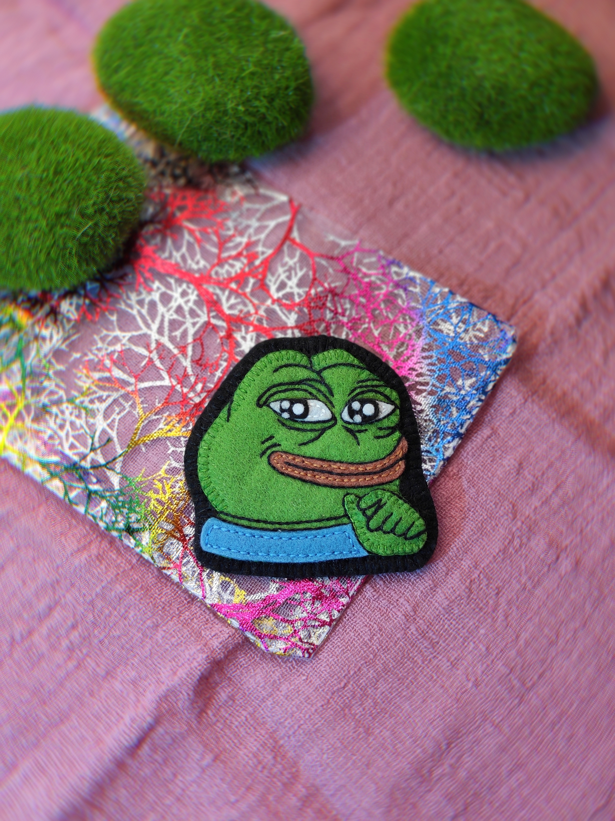 Pepe - My, Creation, Creative, Needlework without process, Handmade, Needlework, With your own hands, I share, Brooch, Icon, Crafts, Embroidery, Decoration, Memes, Frogs, Pepe, Green, Longpost