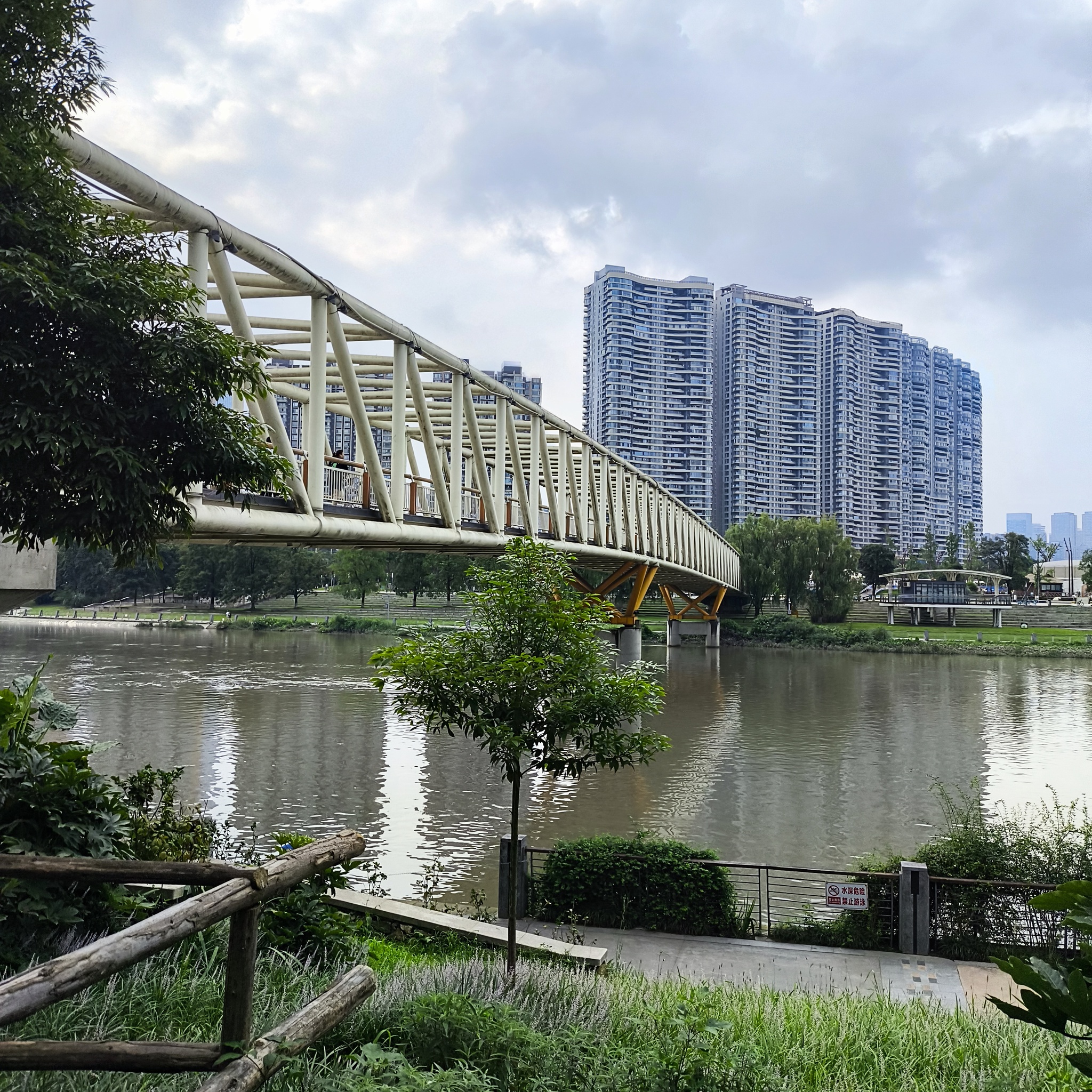 Diary of a trip to Melanesia. China. Day 31/33. The largest building in the world - My, Travels, Drive, Informative, Relaxation, China, People, Around the world, Life stories, Kindness, Observation, Video, Longpost, Melanesia