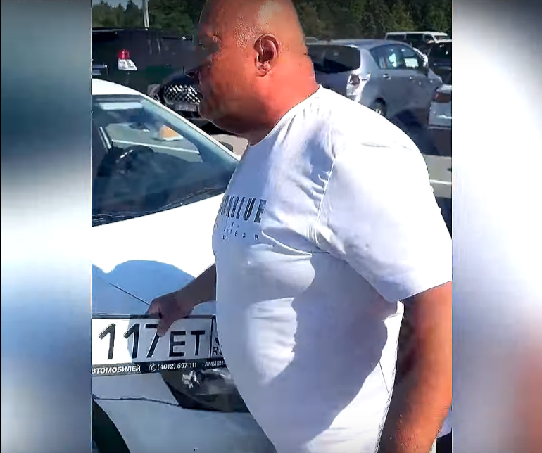 Mafia at Khrabrovo airport Kaliningrad - Mafia, Taxi driver, Organized crime group, Monopoly, Caucasians, Taxi, Yandex Taxi, Negative, Rudeness, Inadequate, Kaliningrad, Khrabrovo, The airport, Video, Longpost, A wave of posts, Migrants, Diaspora