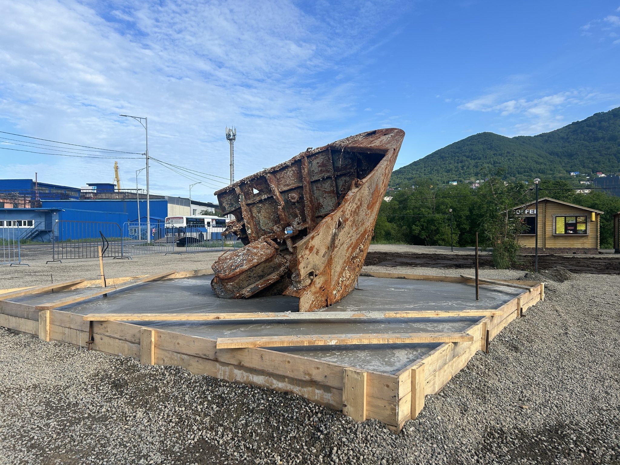 Art object in the center of Petropavlovsk-Kamchatsky - Kamchatka, Art, Vertical video, Video, Longpost