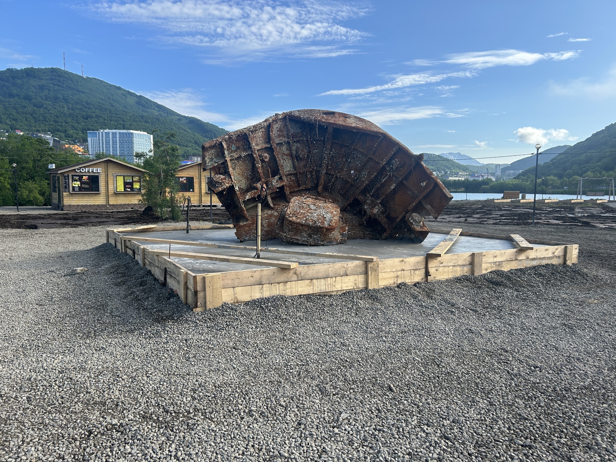 Art object in the center of Petropavlovsk-Kamchatsky - Kamchatka, Art, Vertical video, Video, Longpost