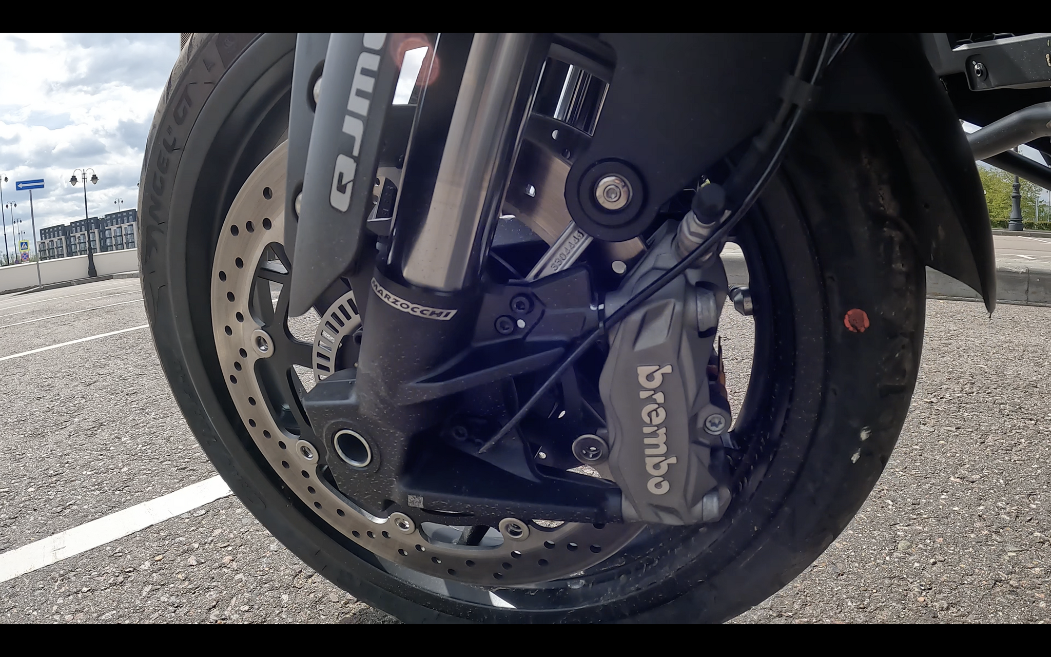 Review of QJ Motor SRT 800 - Kilometer Eater - My, Motorcyclists, Youtube, Overview, Test, The photo, Speed, Vertical video, Moto, Track, Comparison, Video, Longpost