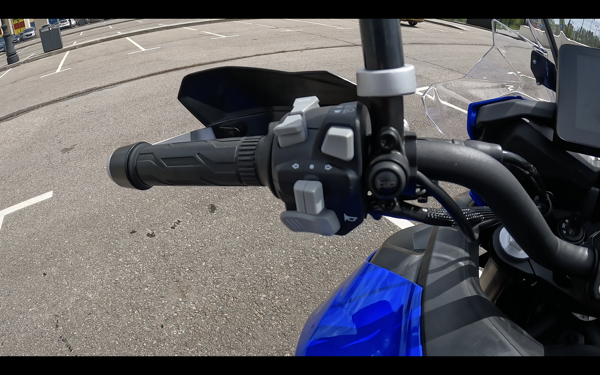 Review of QJ Motor SRT 800 - Kilometer Eater - My, Motorcyclists, Youtube, Overview, Test, The photo, Speed, Vertical video, Moto, Track, Comparison, Video, Longpost