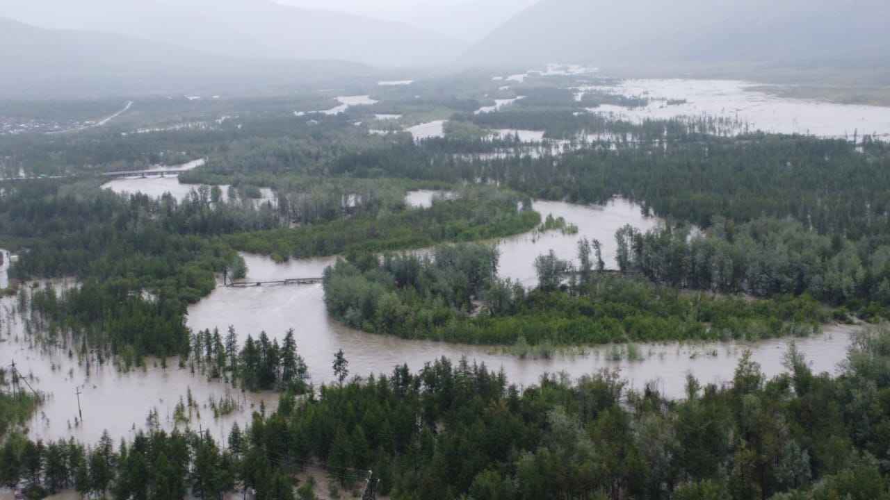 Flooding. The river overflowed its banks on July 9 and 25 - My, Bilibino, Later, Incident, Flooding, Bridge, Road, Chukotka, Video, Vertical video, Soundless, Longpost