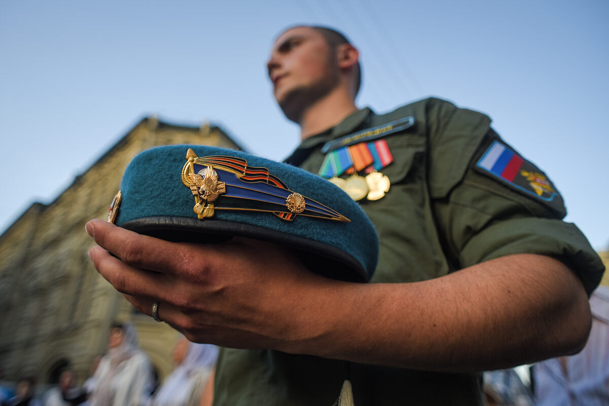 55 лет с момента принятия голубого берета к официальному ношению - Военная форма, ВДВ, Солдаты, Форма одежды