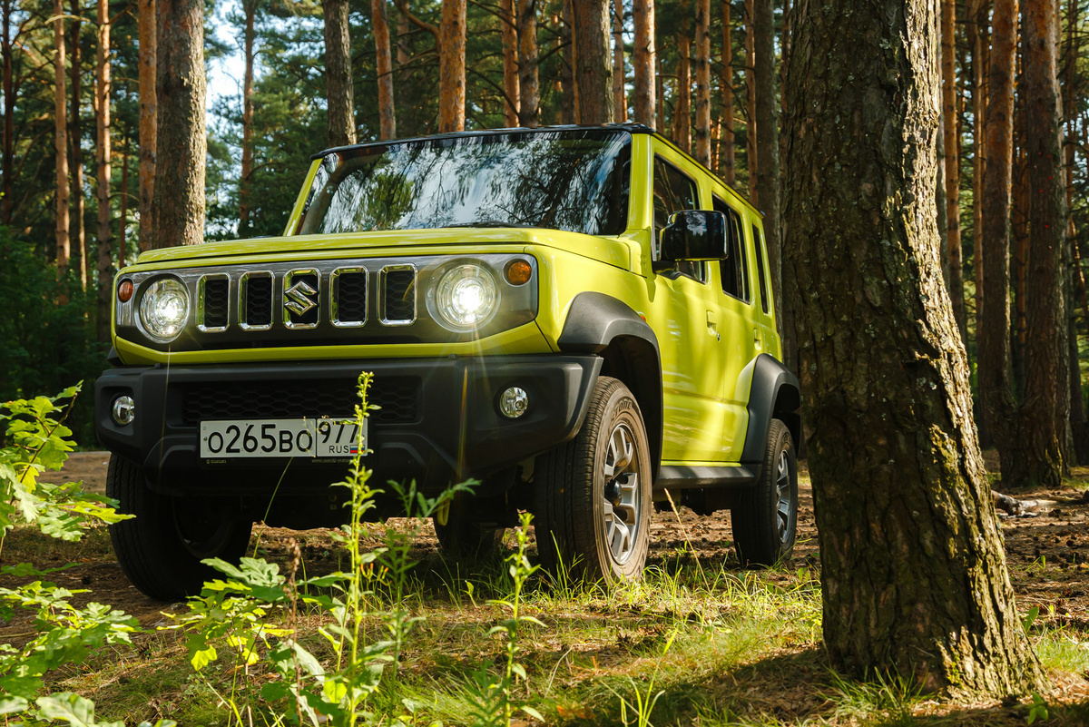 Why five doors won't help Suzuki Jimny anymore. Will a long wheelbase turn a toy car into a full-fledged car? - Auto, Technics, Test, Suzuki, SUV, Car history, GIF, Longpost