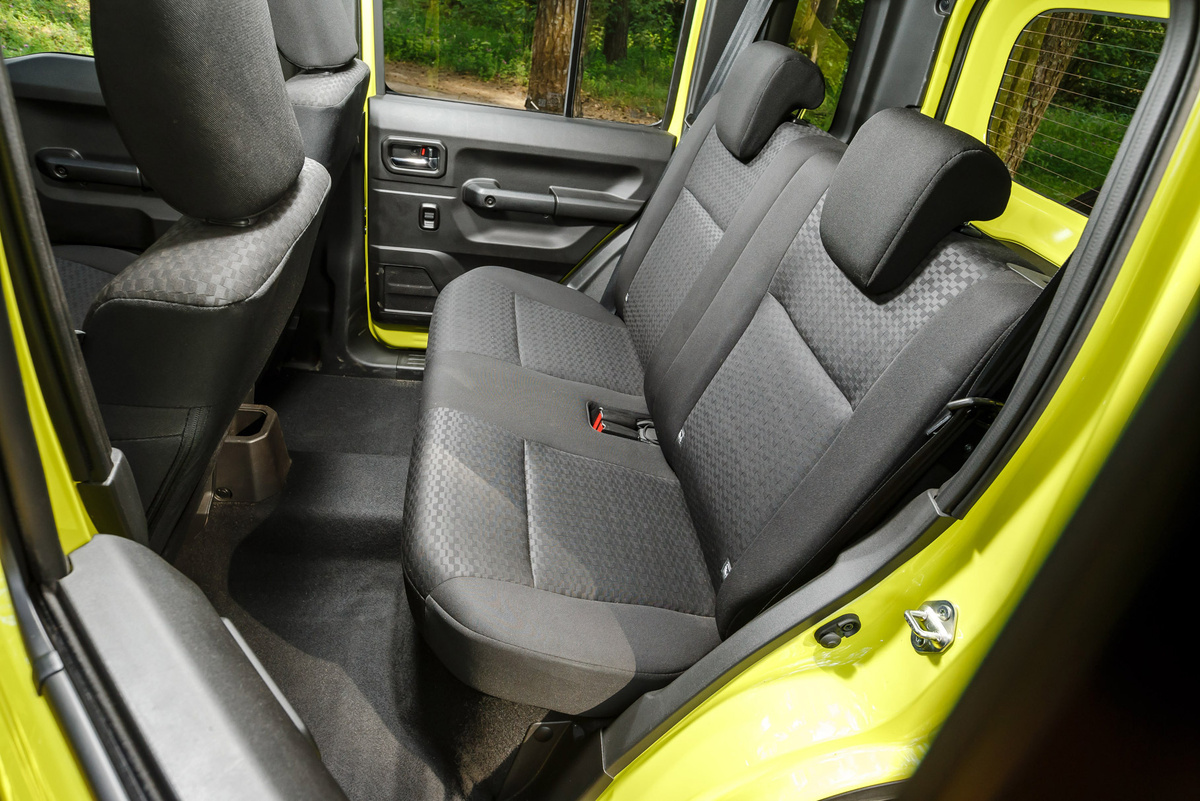 Why five doors won't help Suzuki Jimny anymore. Will a long wheelbase turn a toy car into a full-fledged car? - Auto, Technics, Test, Suzuki, SUV, Car history, GIF, Longpost