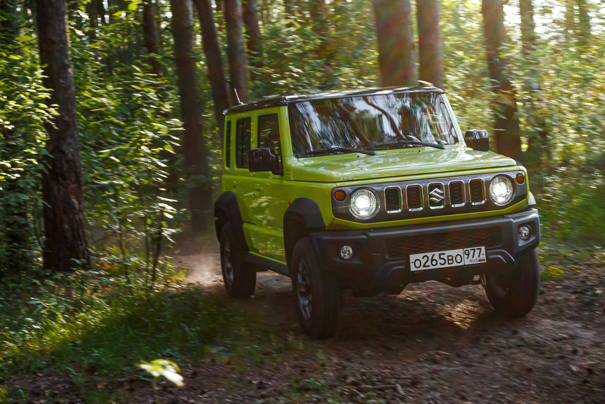 Why five doors won't help Suzuki Jimny anymore. Will a long wheelbase turn a toy car into a full-fledged car? - Auto, Technics, Test, Suzuki, SUV, Car history, GIF, Longpost