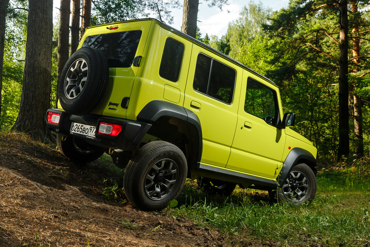 Why five doors won't help Suzuki Jimny anymore. Will a long wheelbase turn a toy car into a full-fledged car? - Auto, Technics, Test, Suzuki, SUV, Car history, GIF, Longpost