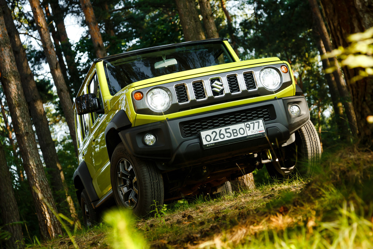 Why five doors won't help Suzuki Jimny anymore. Will a long wheelbase turn a toy car into a full-fledged car? - Auto, Technics, Test, Suzuki, SUV, Car history, GIF, Longpost