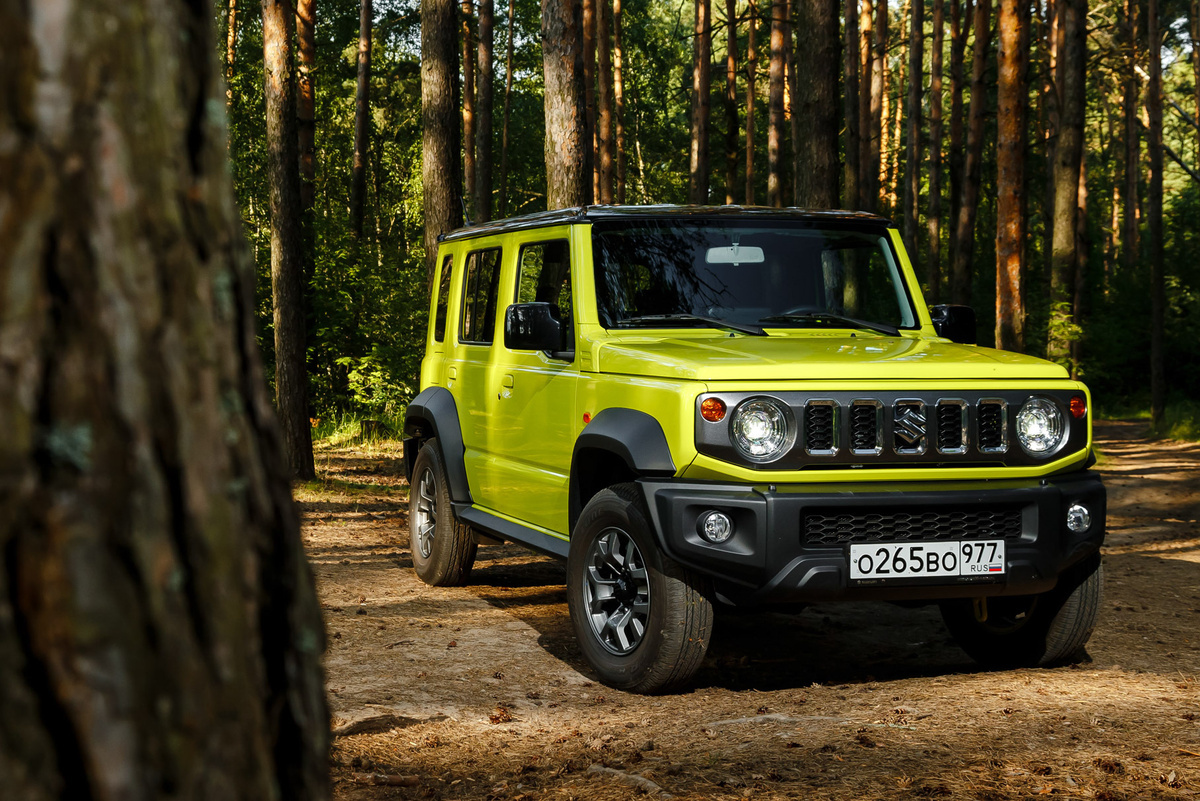 Why five doors won't help Suzuki Jimny anymore. Will a long wheelbase turn a toy car into a full-fledged car? - Auto, Technics, Test, Suzuki, SUV, Car history, GIF, Longpost