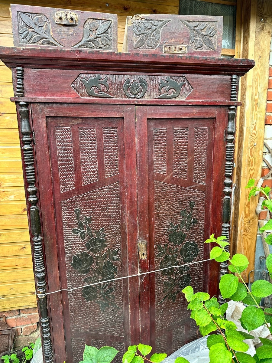 Took an antique cabinet that should have ended up in a landfill - My, Search, Abandoned, Closet, Furniture, Longpost