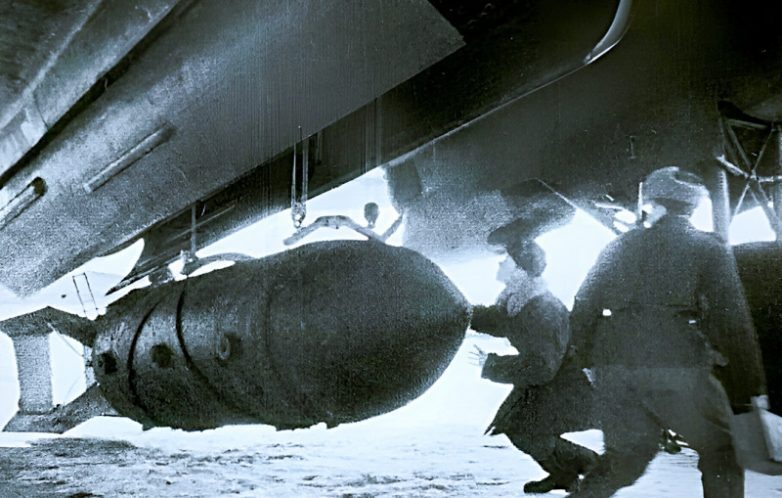 How a superbomb weighing 5.4 tons helped break the will of the Nazis - Bomb, Bomber, Military equipment, Inventions, Inventors, Technics, Made in USSR, Engineer, The Second World War, The Great Patriotic War, Military history, The photo, Youtube, Video, YouTube (link), Longpost