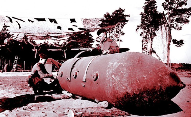 How a superbomb weighing 5.4 tons helped break the will of the Nazis - Bomb, Bomber, Military equipment, Inventions, Inventors, Technics, Made in USSR, Engineer, The Second World War, The Great Patriotic War, Military history, The photo, Youtube, Video, YouTube (link), Longpost