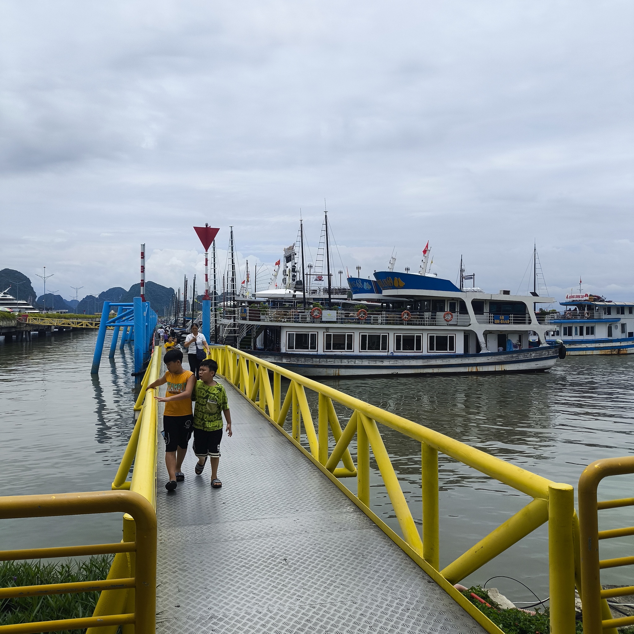 Diary of a trip to Melanesia. Vietnam. Day 39. New wonder of the world - My, Travels, Around the world, Drive, Life stories, Informative, Unusual, Nature, Туристы, Sea, Vietnam, Video, Longpost